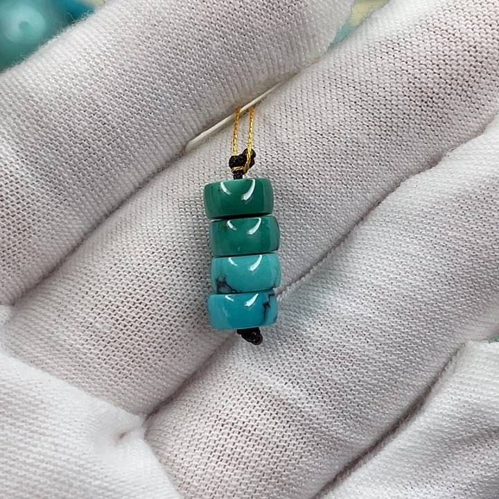 绿松石未镶嵌挂件