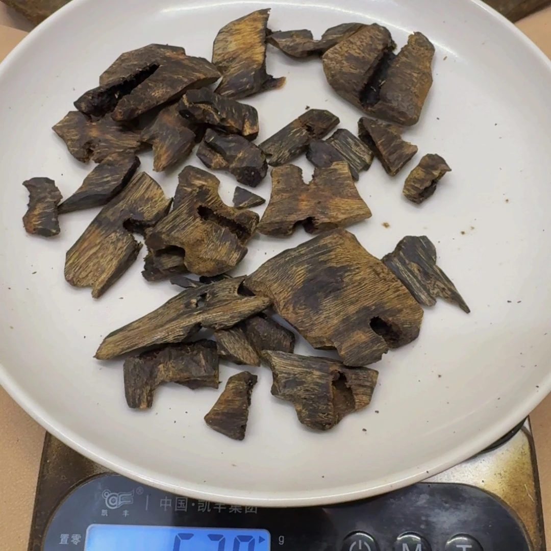 连***余沉香碎屑沉香陆河流油料62.9克