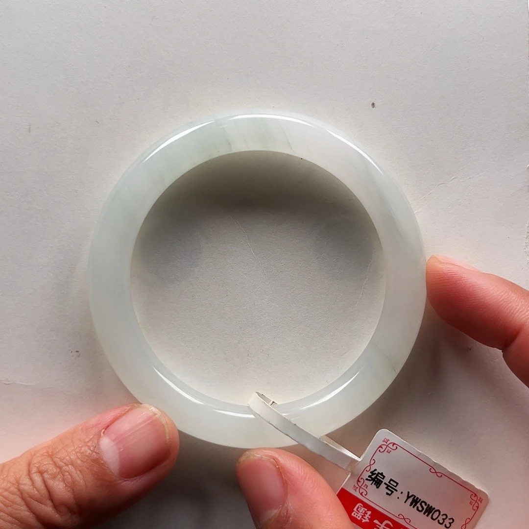 未镶嵌手镯石英质玉YWSW033
