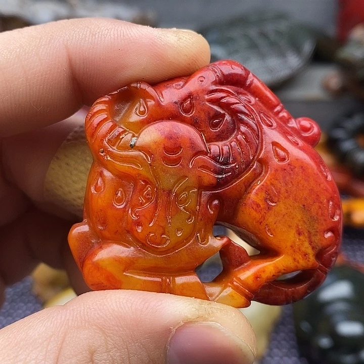 未镶嵌蛇纹石玉颈饰