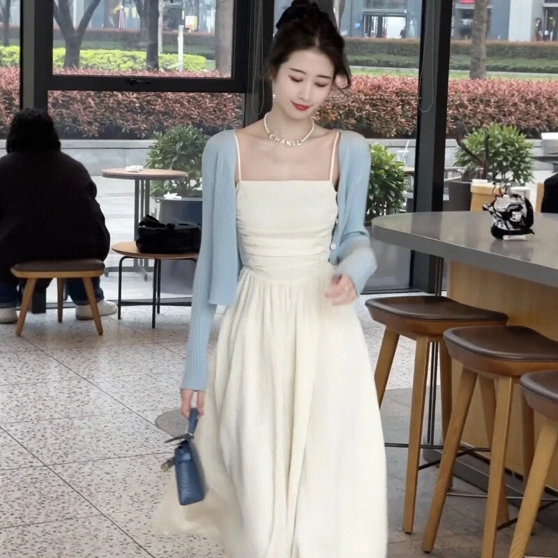 2025夏季新款法式温柔风防晒薄款针织衫上衣搭气质显瘦吊带连衣裙