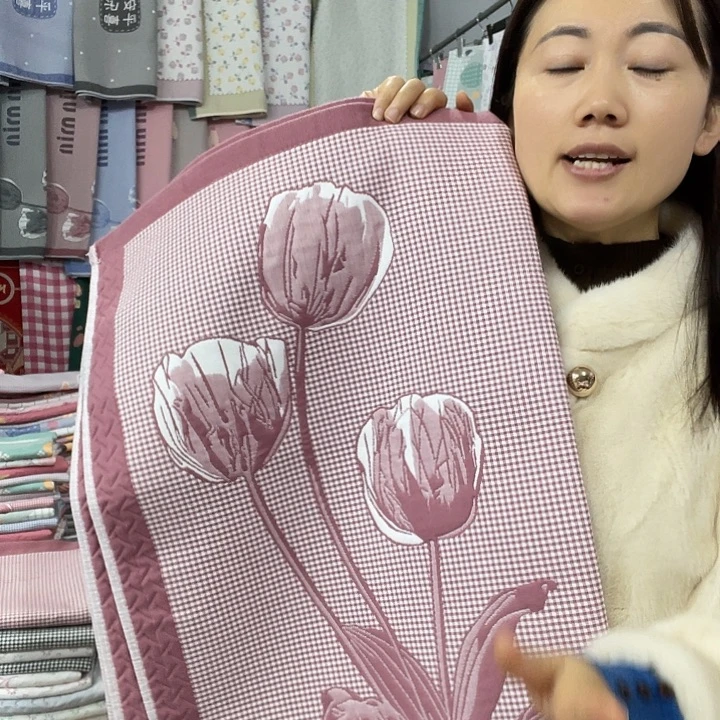 棉特价酒红色郁金香