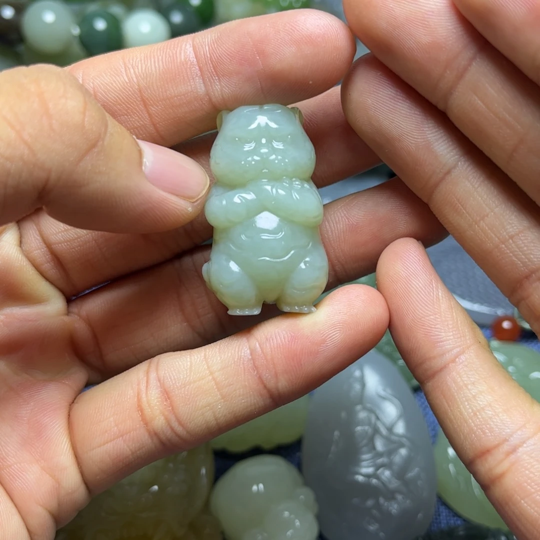 萨***姆和田玉未镶嵌挂件