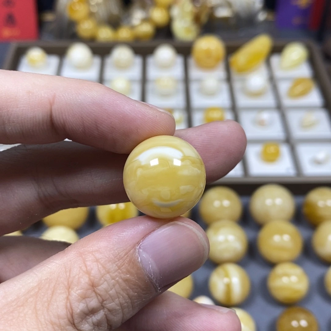 陪***生琥珀未镶嵌珠宝奇石19.3圆珠