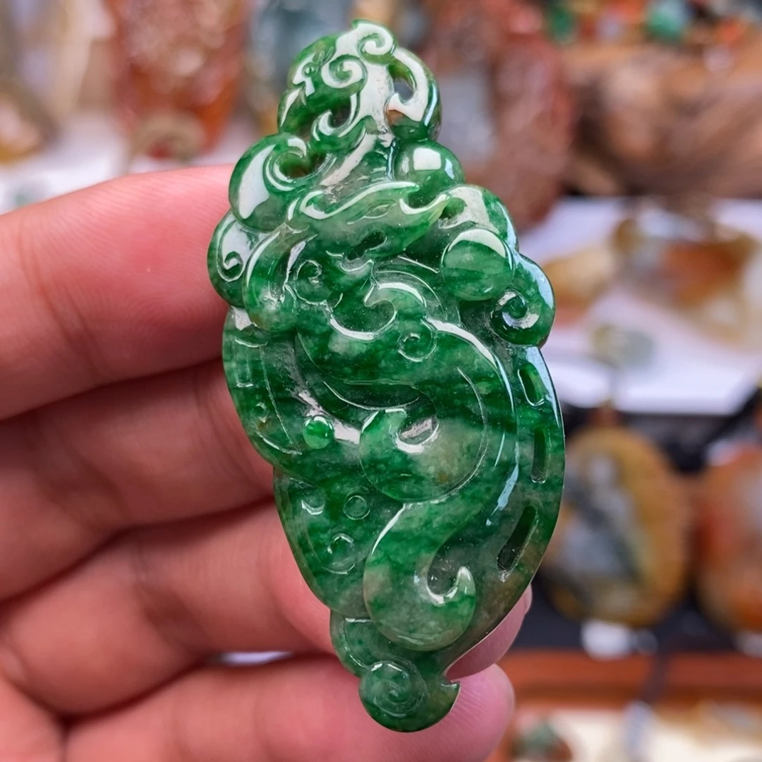 翡翠未镶嵌颈饰缅甸天然翡翠仿古龙凤