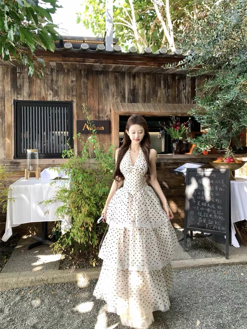 小小仟 【天鹅圆舞曲】波点连衣裙显瘦度假抹胸裙长款蛋糕裙