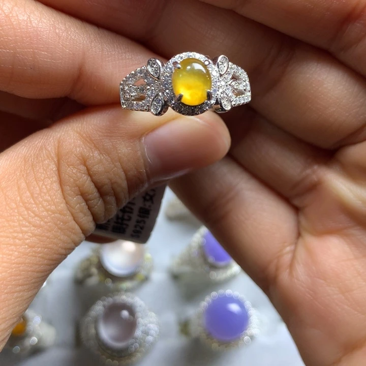 翡翠未镶嵌戒指银托镶嵌，可直接佩戴