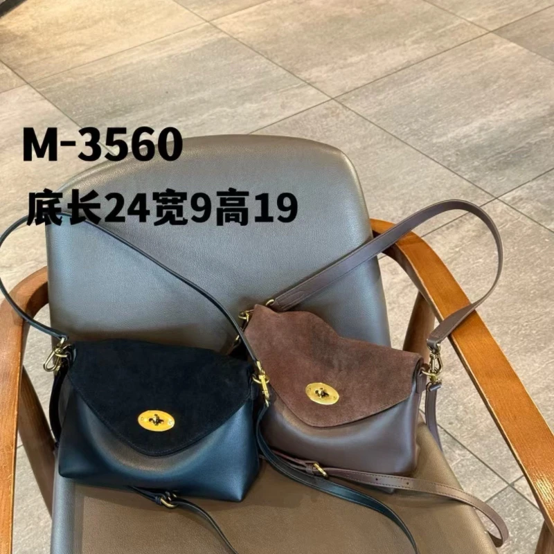 3560牛皮斜挎多隔层女包