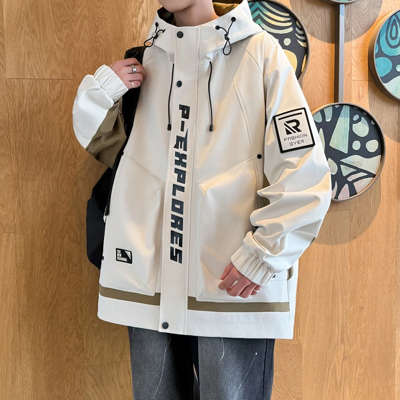 春秋季新款青少年学生连帽夹克男士时尚潮流宽松帅气冲锋衣外套装