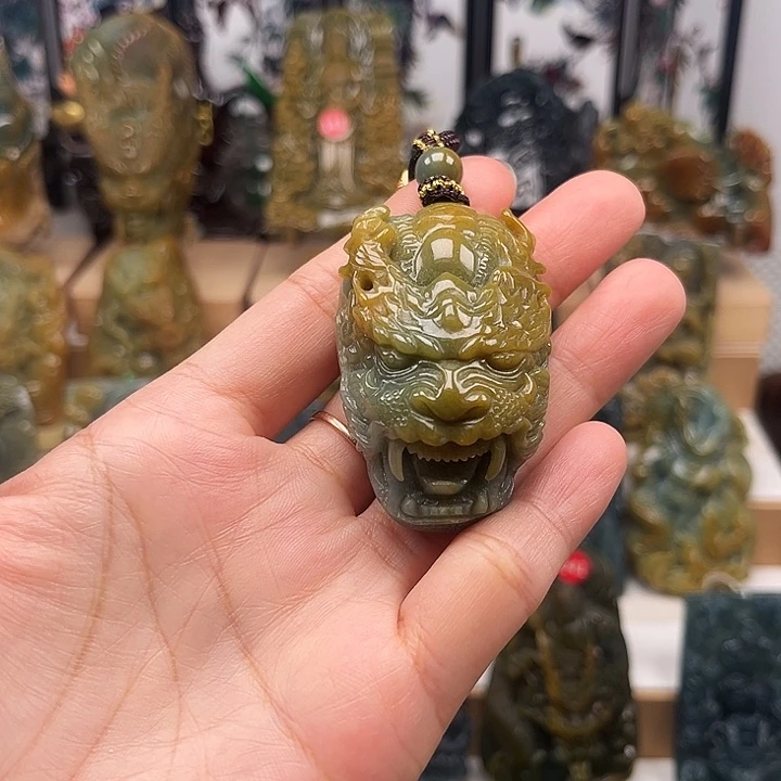 翡翠未镶嵌颈饰天然翡翠a货龙头