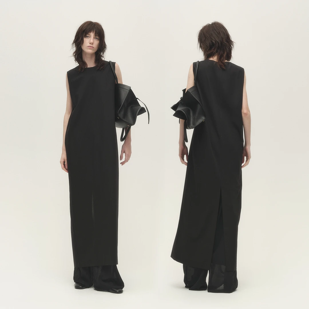 白弓“羊毛系列”精致社交感早秋新款无袖背心连衣裙女56200