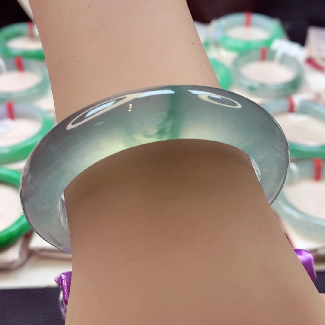 翡翠手镯未镶嵌种水大毕业7号11