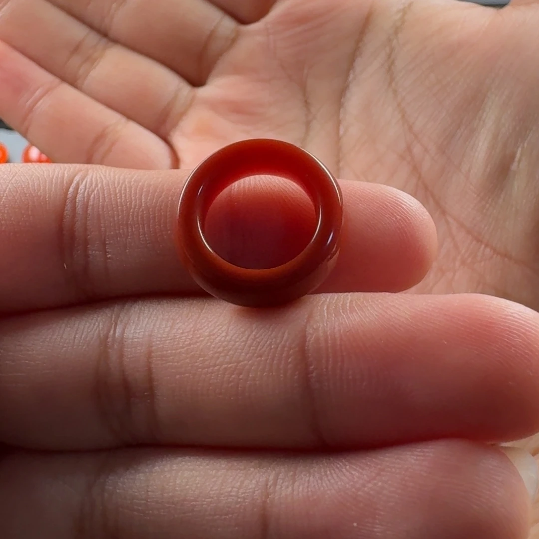 南红玛瑙未镶嵌跑环11.9*5.8mm