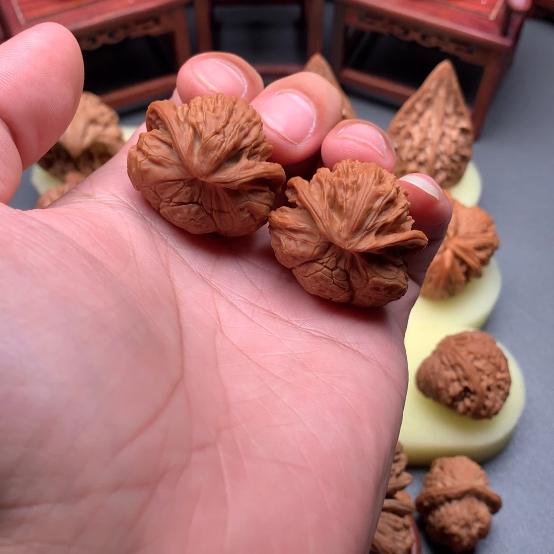 把件文玩核桃宫灯蛇