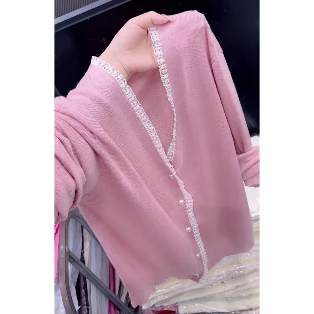 今年流行穿搭2025早秋新款温柔风薄款不褪色毛针织衫蕾丝边上衣