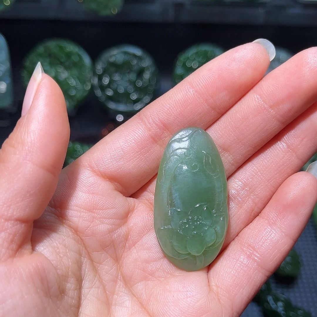 和田玉颈饰未镶嵌向****7