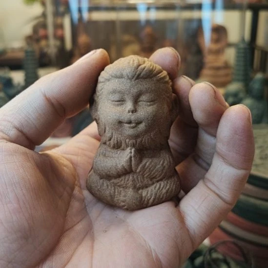 泥塑五季养生香小猴子一个
