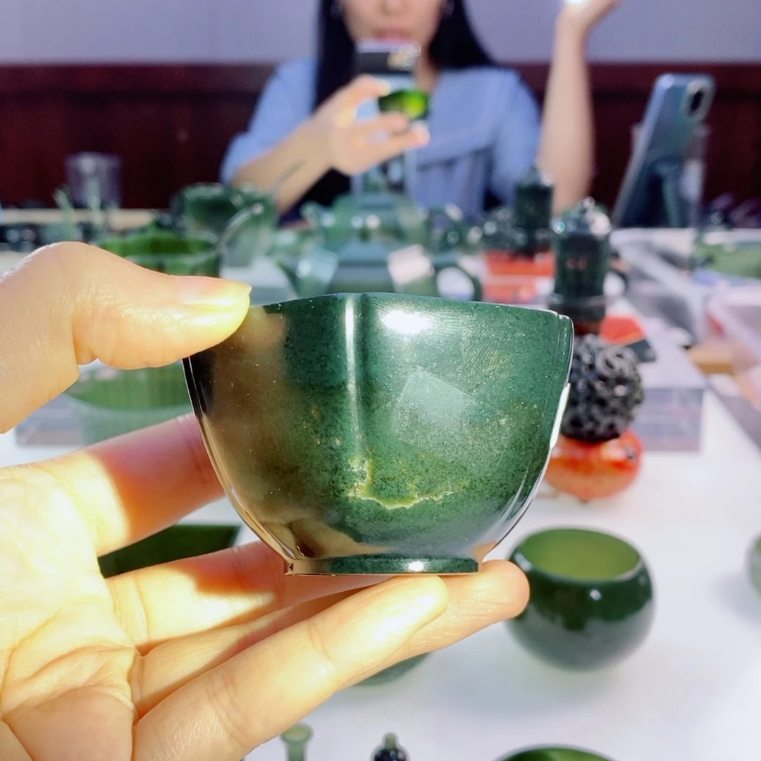 未镶嵌和田玉（青玉）挂件微瑕