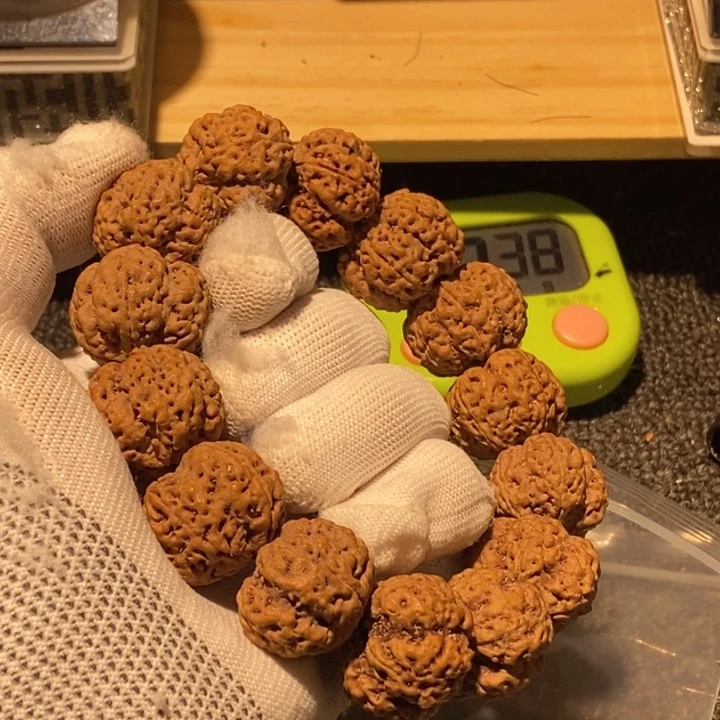 冯***基金刚菩提吊坠哈儿还想看呢