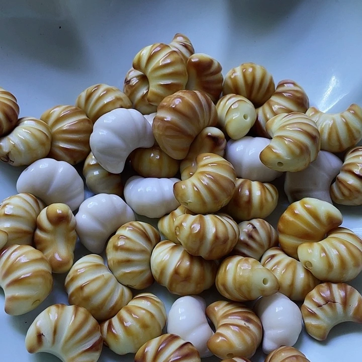 白玉菩提吊坠微瑕象牙果牛角包三颗