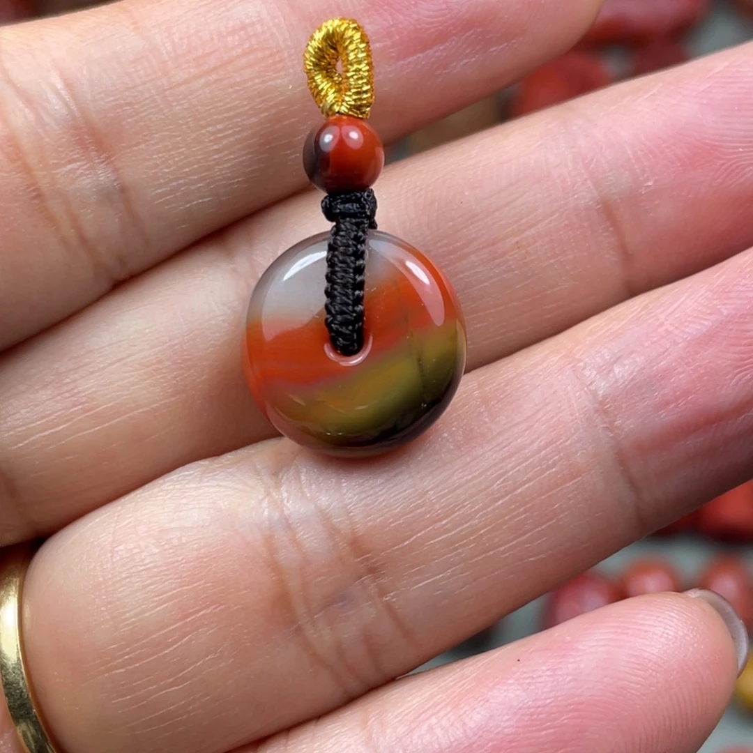 南红玛瑙未镶嵌颈饰