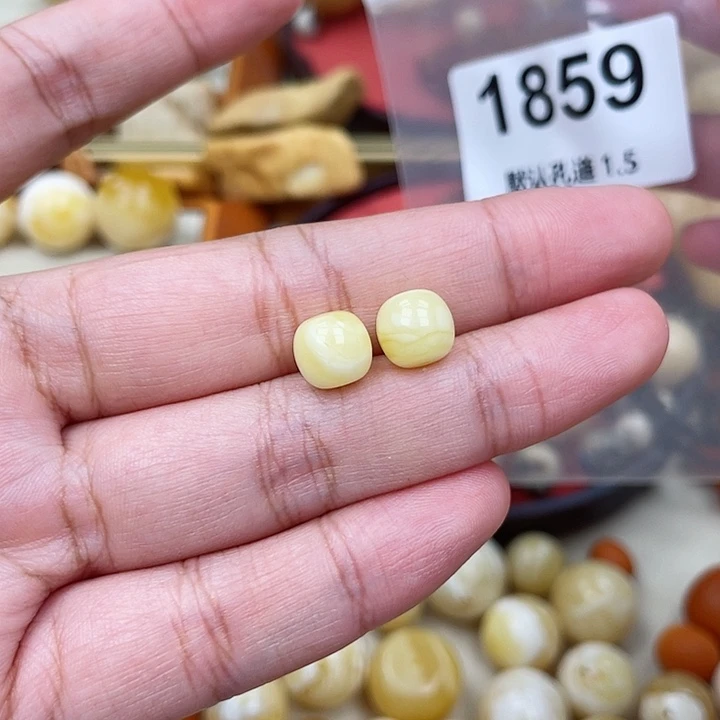 蜜蜡未镶嵌珠宝奇石9