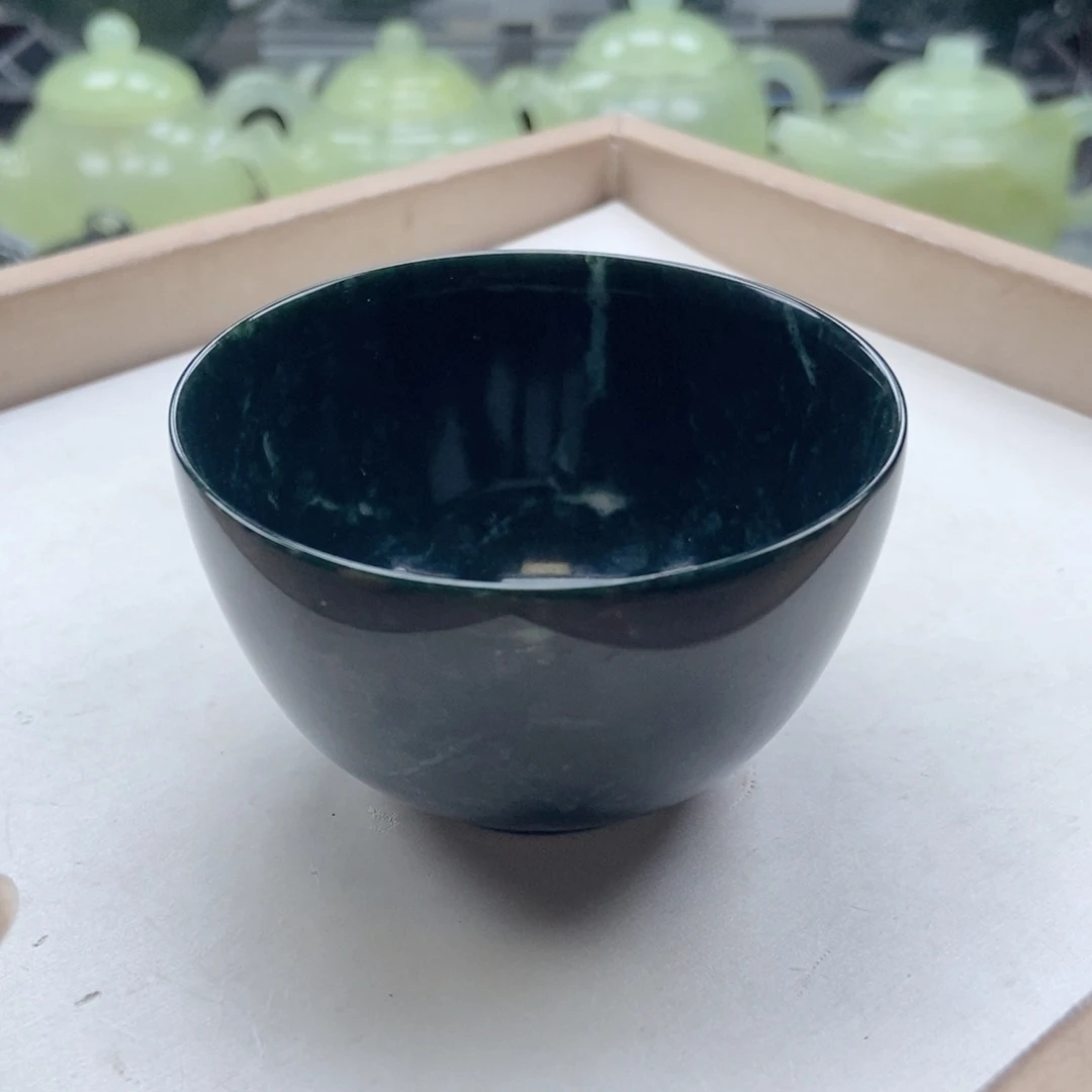 蛇纹石玉未镶嵌主人杯
