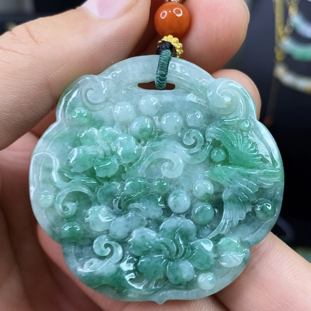 颈饰未镶嵌翡翠吊坠