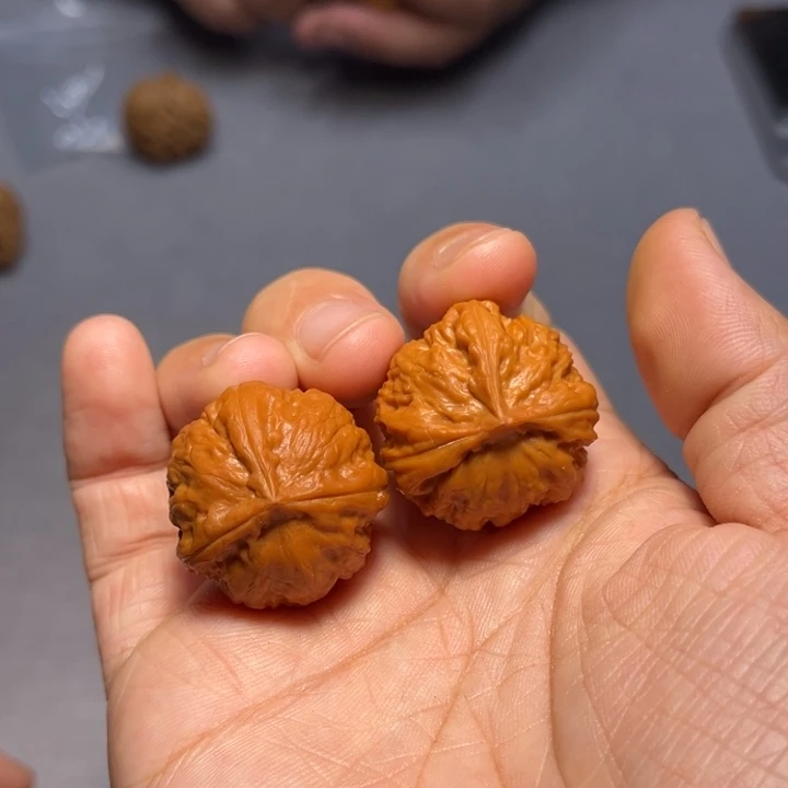 把件桃核三棱6009