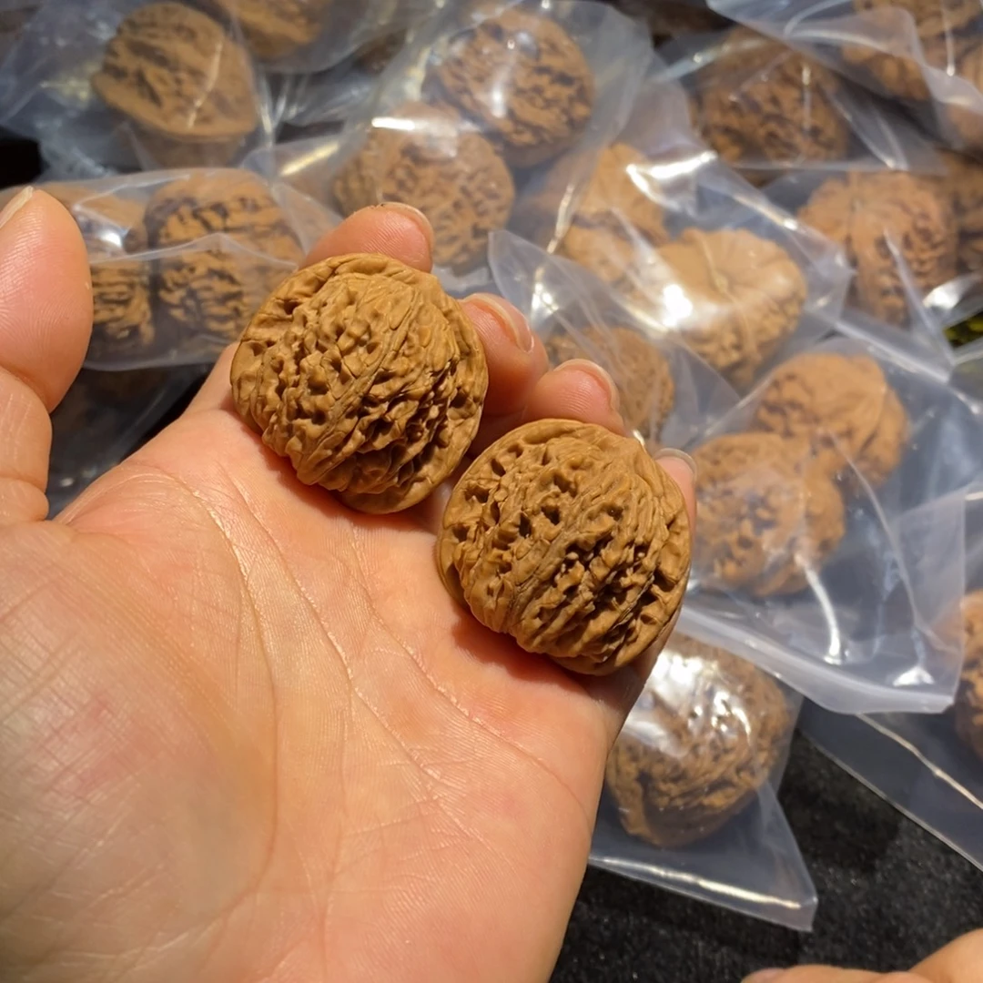 文玩核桃吊坠四座楼狮子头10