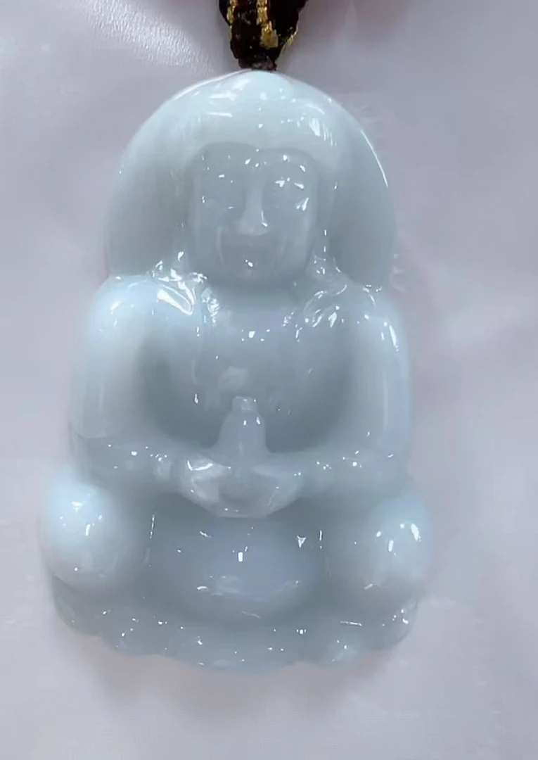 天然翡翠A货观音（多样性发货只发一个）宽34-36高52-54厚11-13送绳