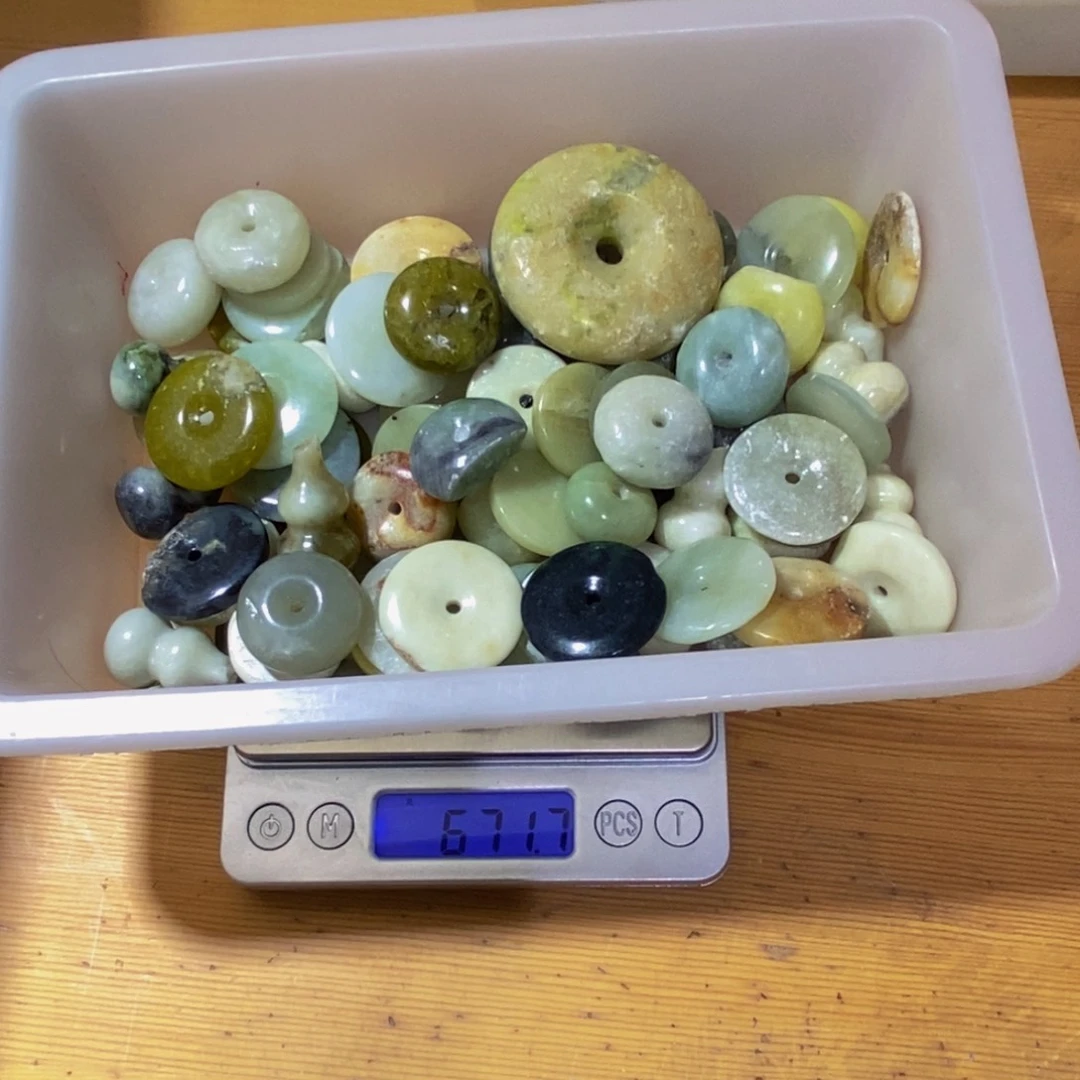 蛇纹石玉未镶嵌颈饰68