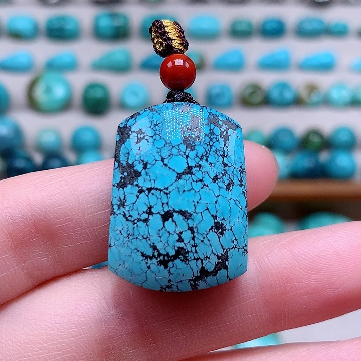 绿松石颈饰未镶嵌