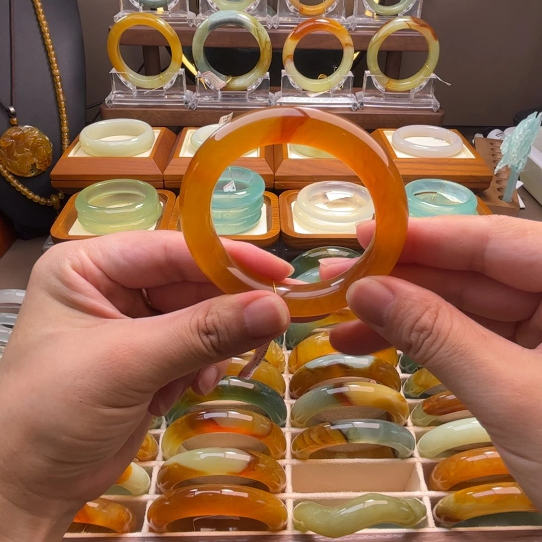 蛇纹石玉未镶嵌手镯54