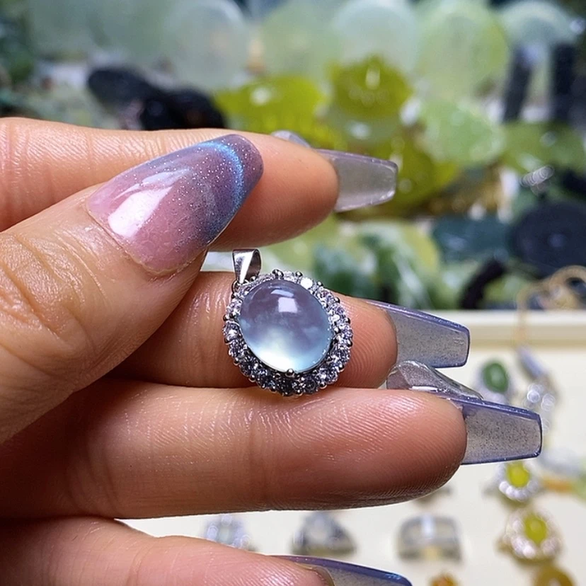 【闪购商品】蛇纹石玉颈饰未镶嵌阿**弯