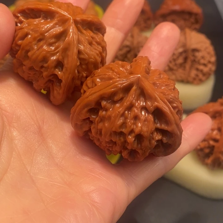 【闪购商品】文玩核桃吊坠爱****人工艺