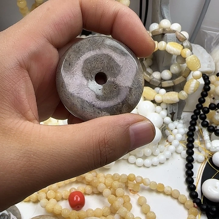 大果紫檀（缅甸花梨）珊瑚玉平安扣瑕疵随机发