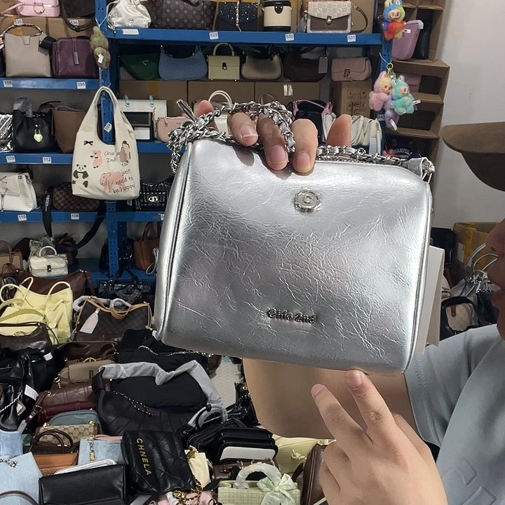 蚕丝健健康康平平安安