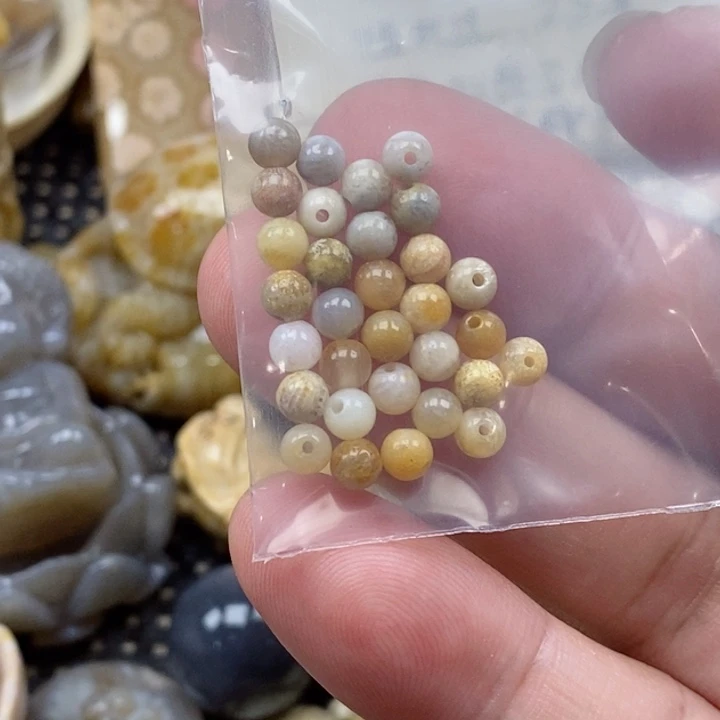 颈饰未镶嵌硅化珊瑚（珊瑚玉）4mm