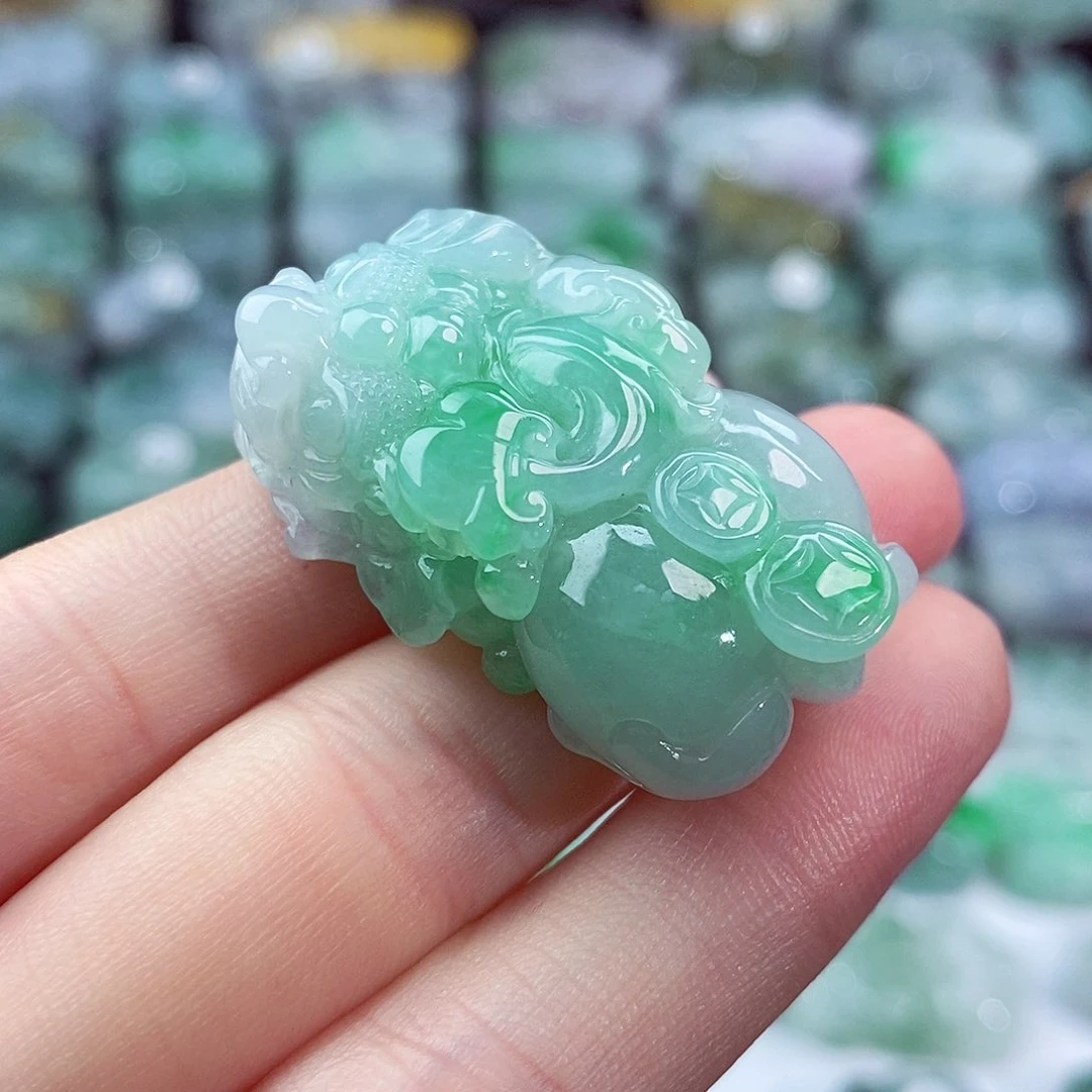 颈饰未镶嵌翡翠天然
