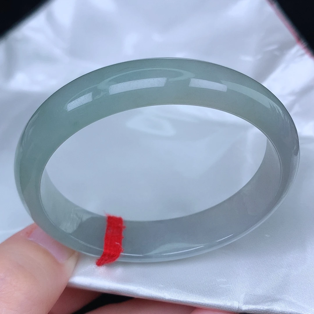 未镶嵌手镯（贵妃镯）翡翠天然