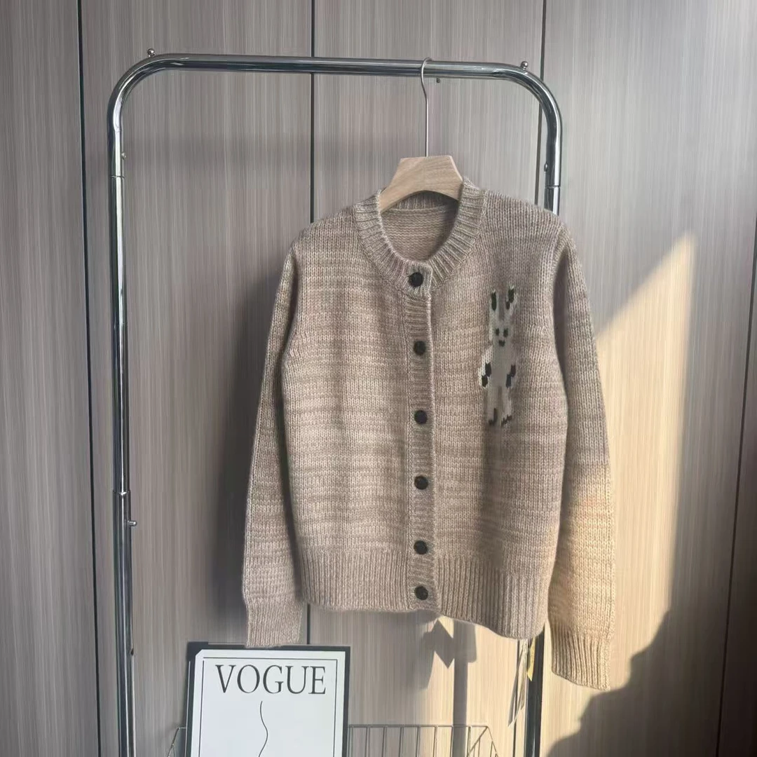 【百分百山羊绒】250540秋冬花纱款提花设计款圆领羊绒衫