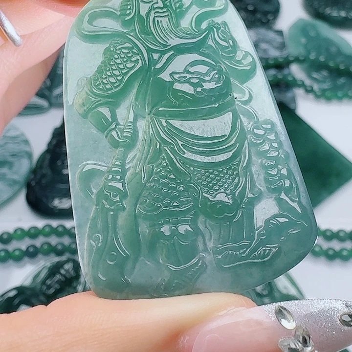 翡翠未镶嵌颈饰天然的A货翡翠多样性发其一