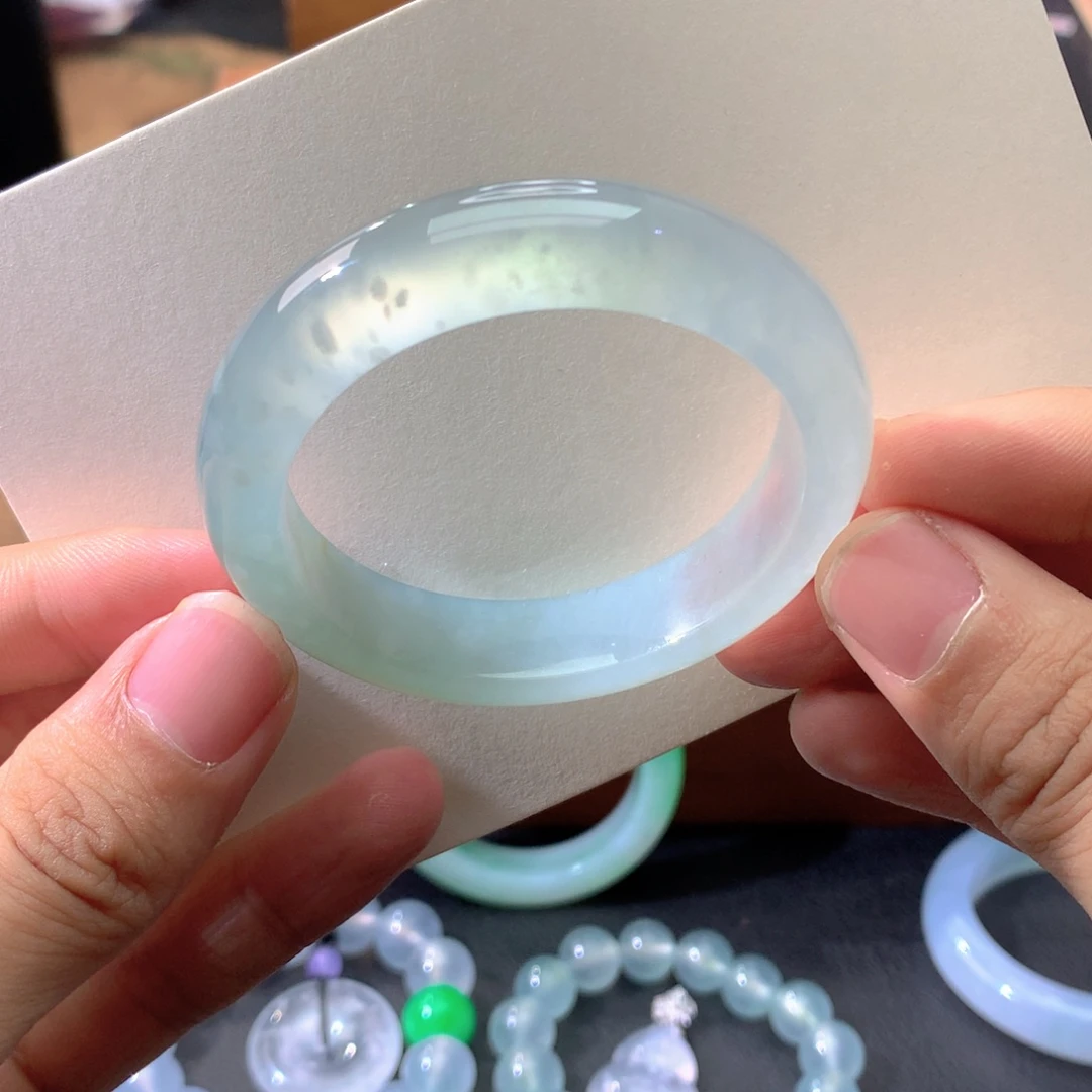 翡翠未镶嵌手镯雪花棉