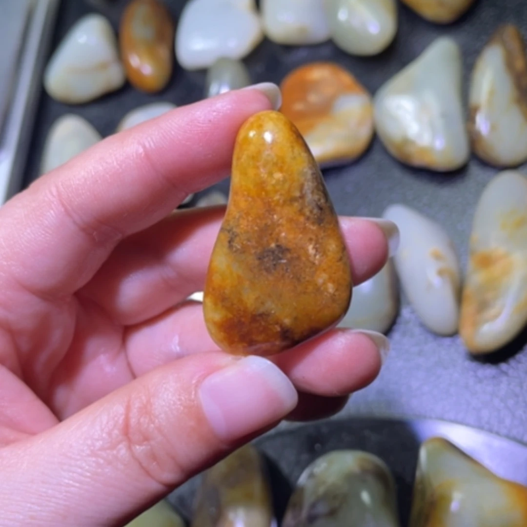 【闪购商品】颈饰未镶嵌和田玉（子料）