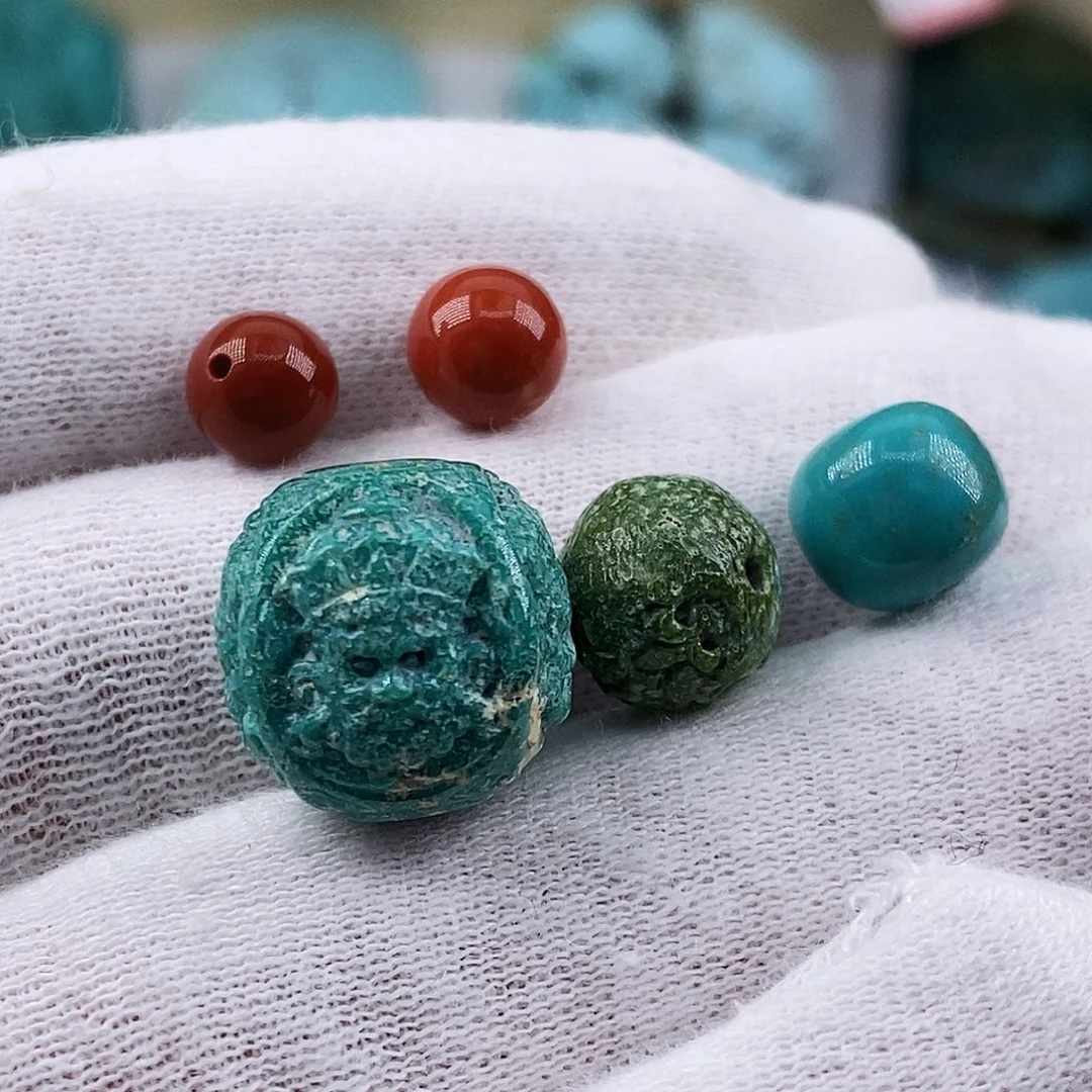 南红玛瑙未镶嵌珠宝奇石