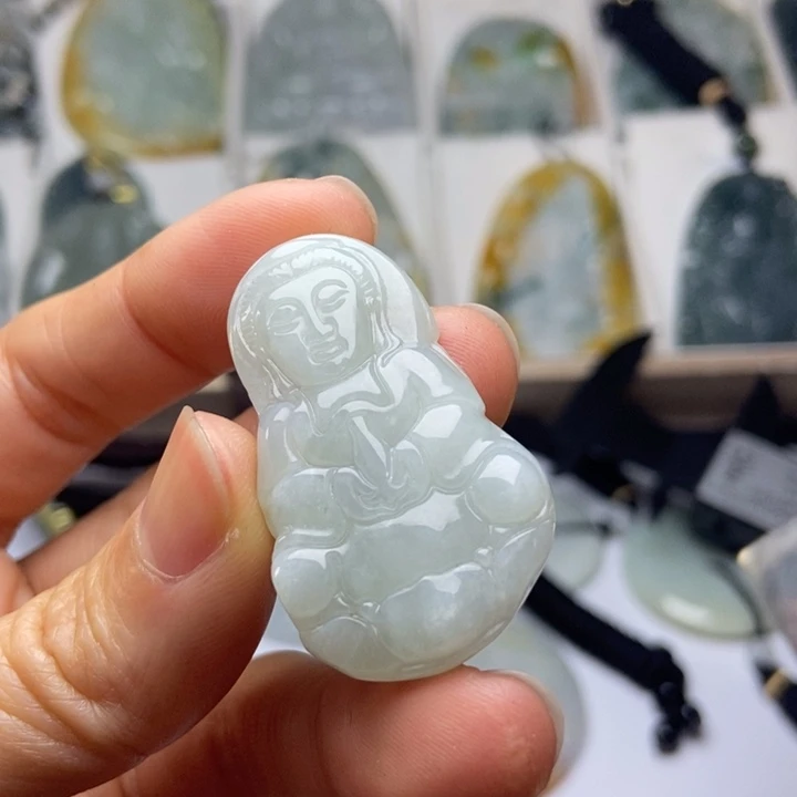 翡翠未镶嵌颈饰翡翠