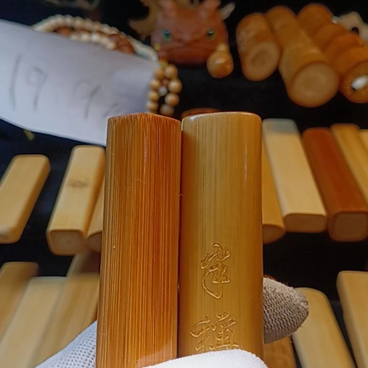 光*哥实心竹水红皮实心竹手把件