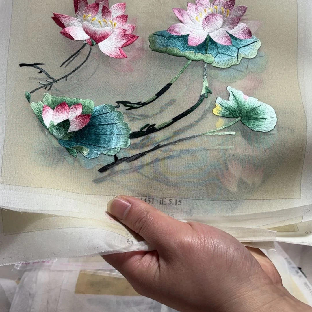 刺绣纯手工制作的一款