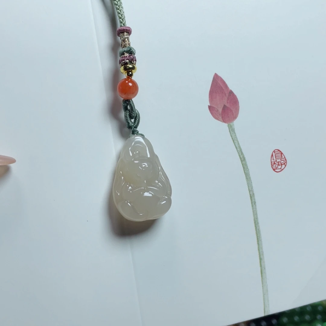 和田玉颈饰未镶嵌陳****?